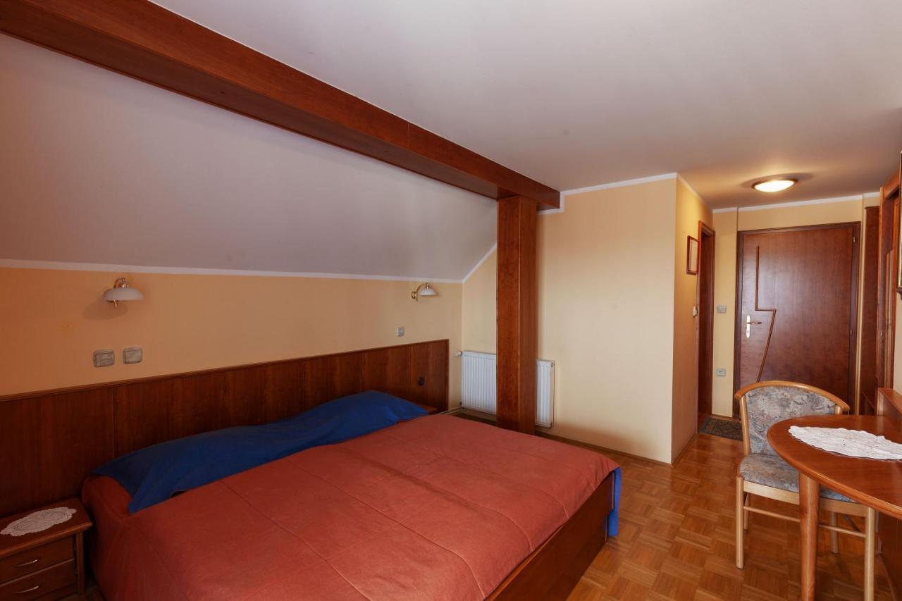 Gostisce Prosnik Hotel Ormoz Exterior photo